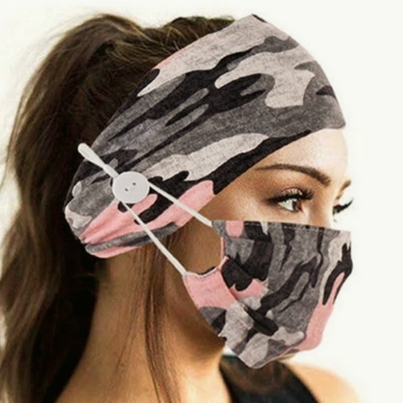 Accessories - 🆕️Pink cameo headband/facemask matching set